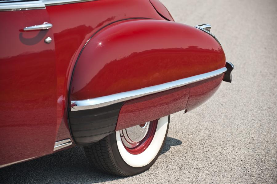 Cadillac Series 62 Convertible Coupe 1942 года  (фото 12 из 48)